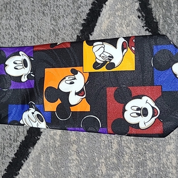 VINTAGE Disney Mickey Mouse Dress Tie - Picture 2 of 7